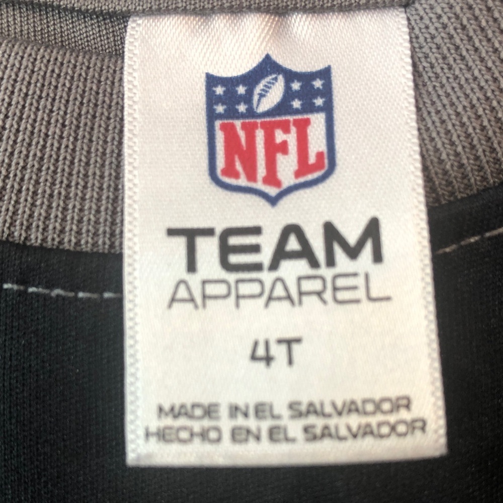 NFL Team Apparel Kids Tampa Bay Buccaneers Football Graphic Tee Kids Size 4T EUC - Picture 4 of 7